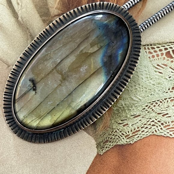 KIMYA JOYAS Artisan Hand Engraved Labradorite Sterling Silver Pendant is NWOT! - Picture 3 of 11